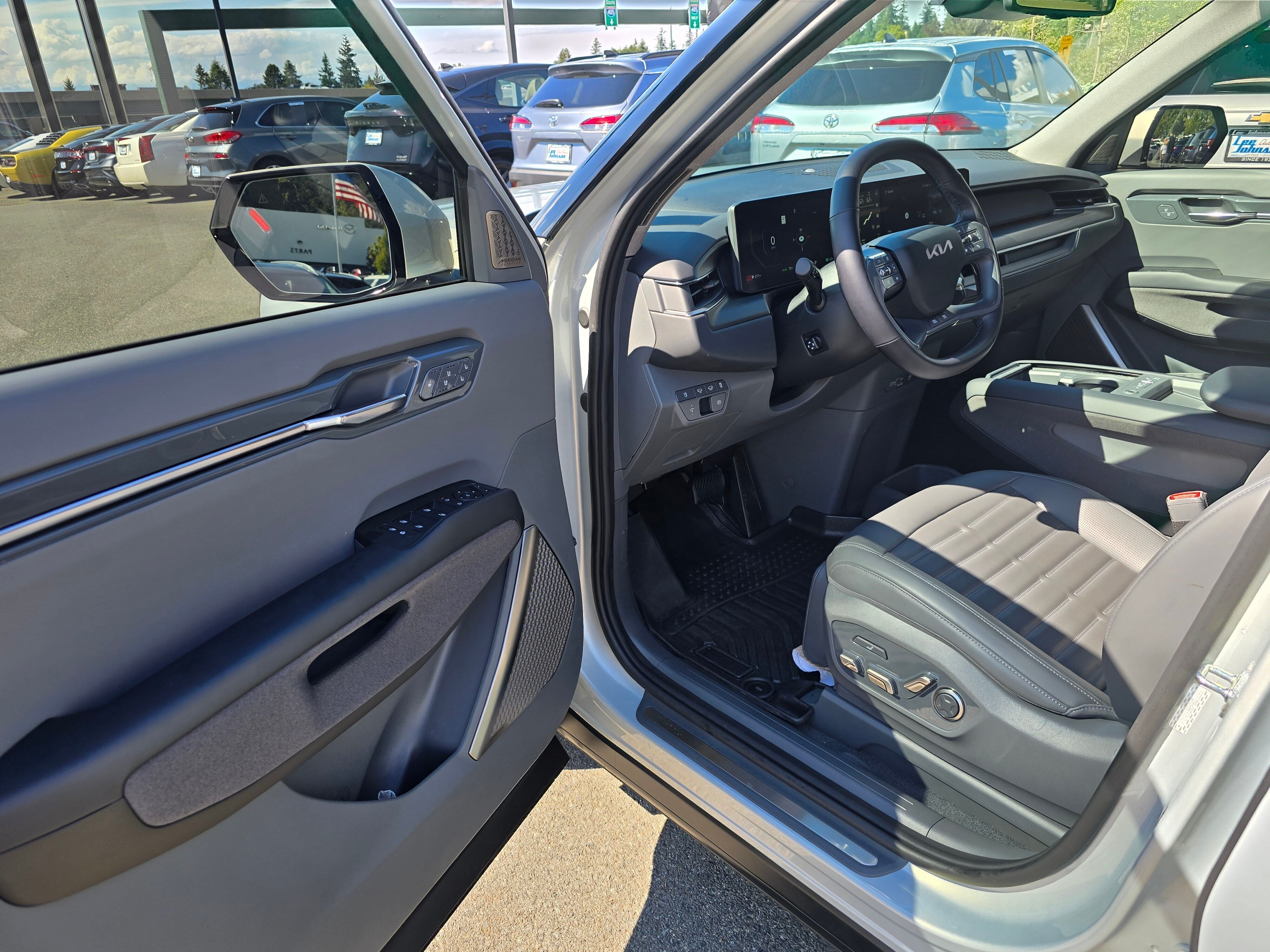 2024 Kia EV9 Land