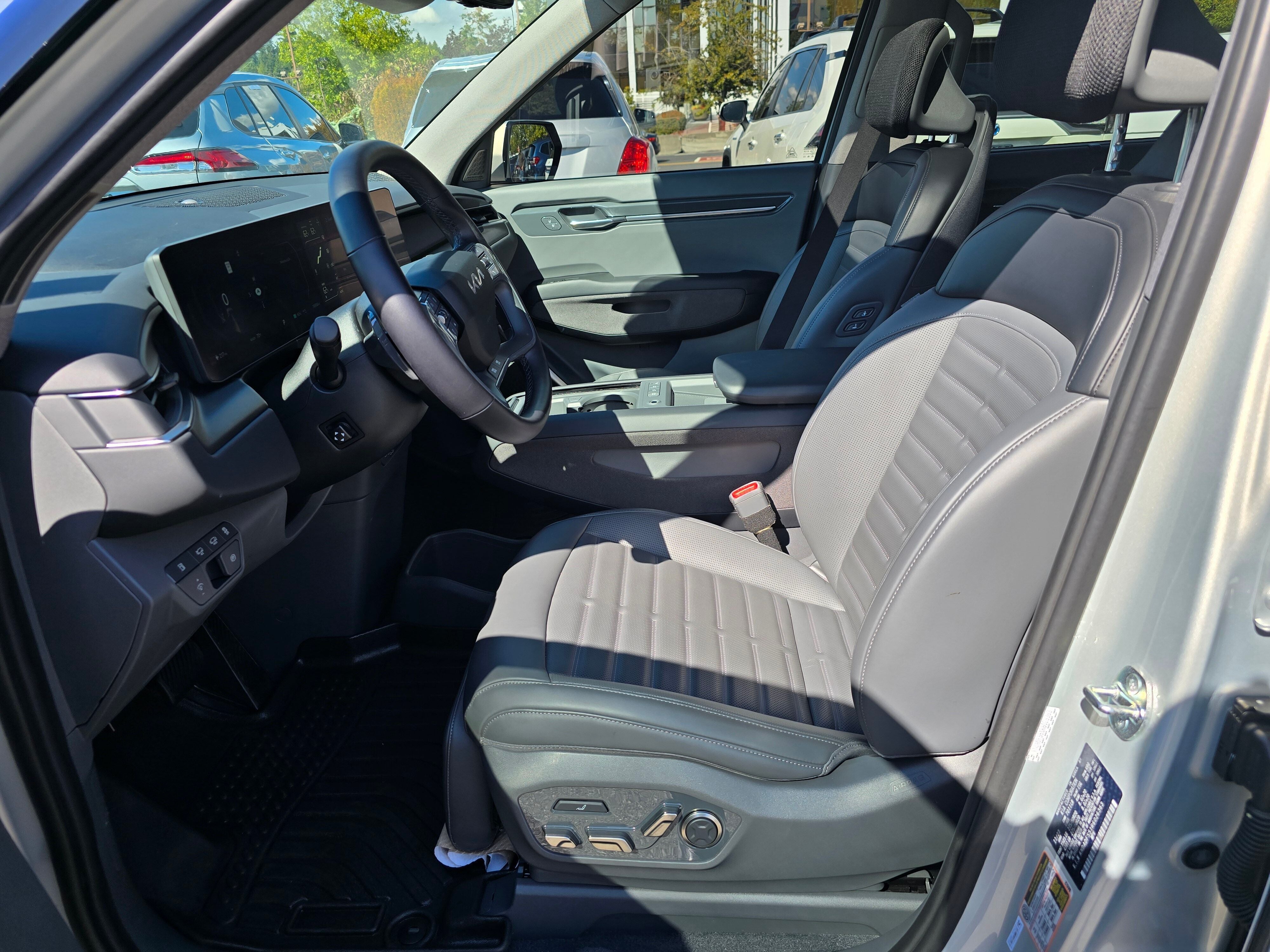 2024 Kia EV9 Land