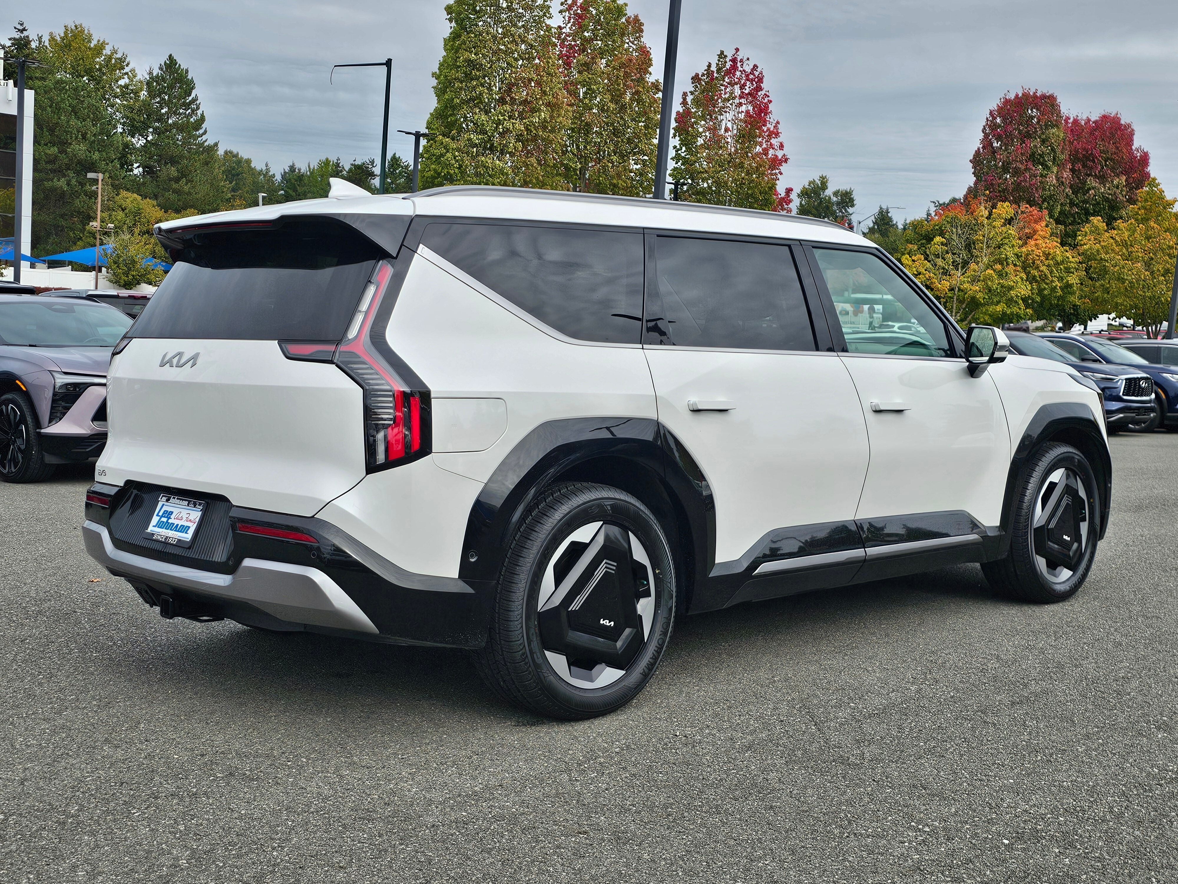 2024 Kia EV9 Land