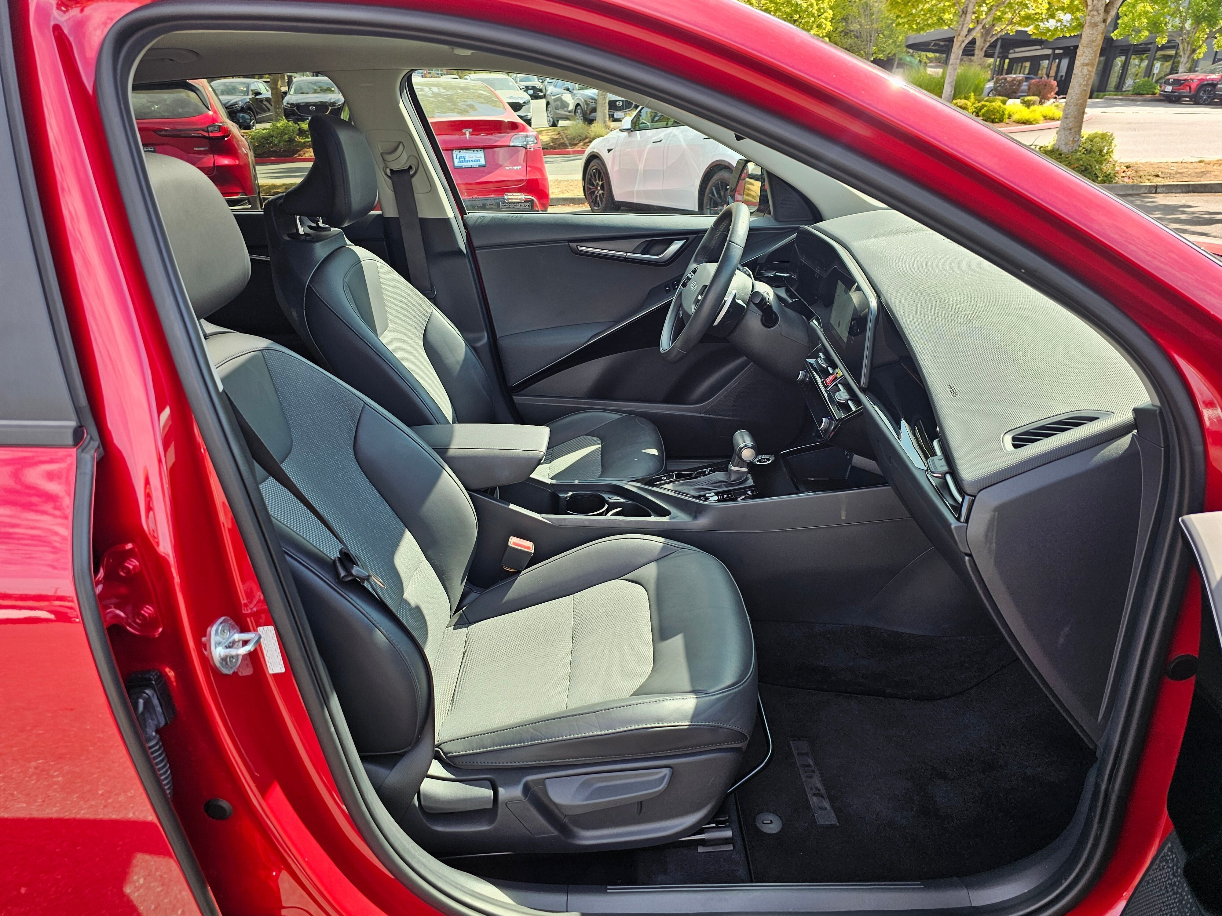 2023 Kia Niro EX Touring