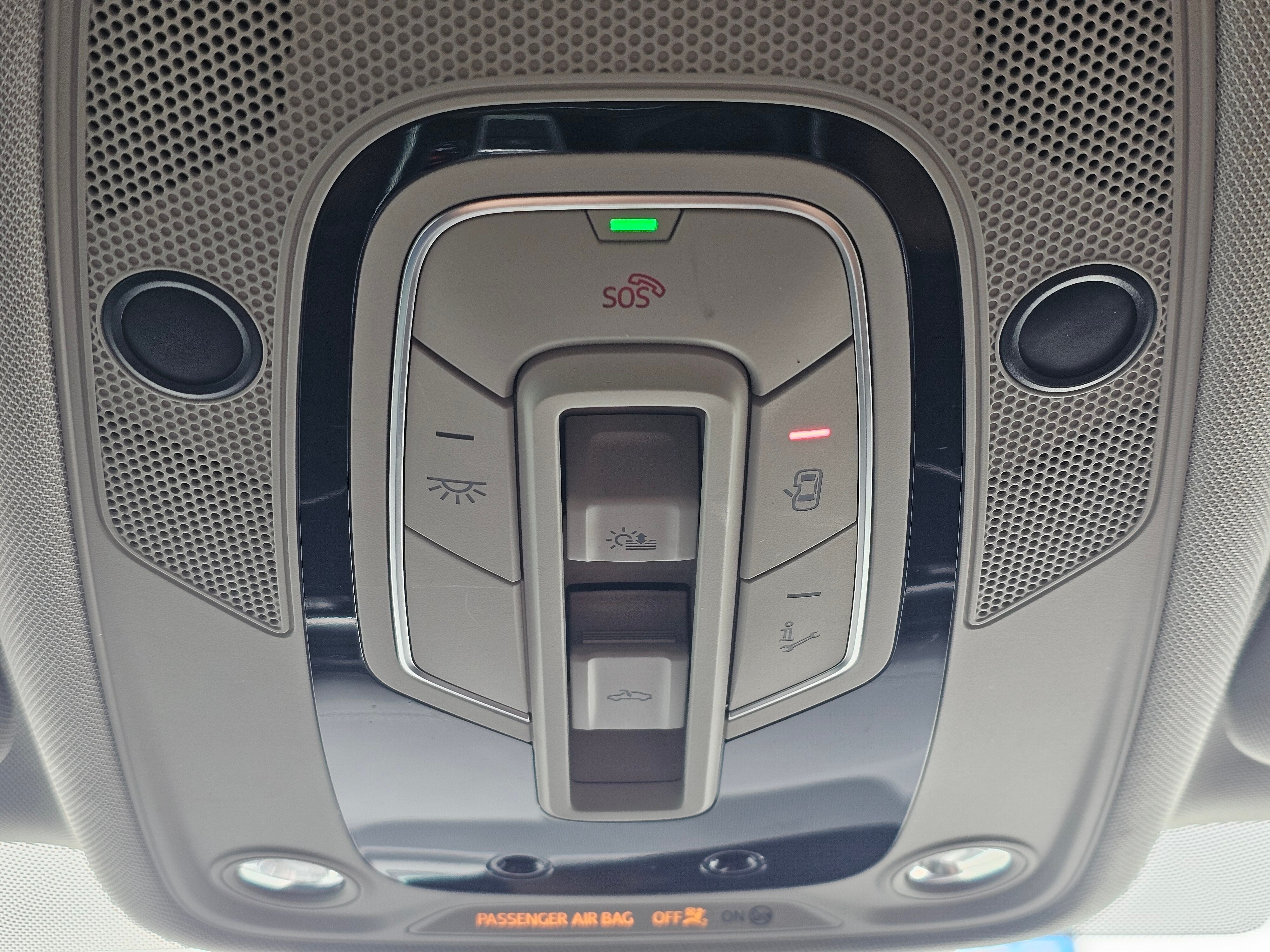 2023 Audi Q8 Premium Plus