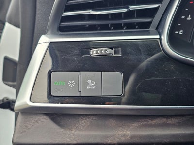 2023 Audi Q8 Premium Plus