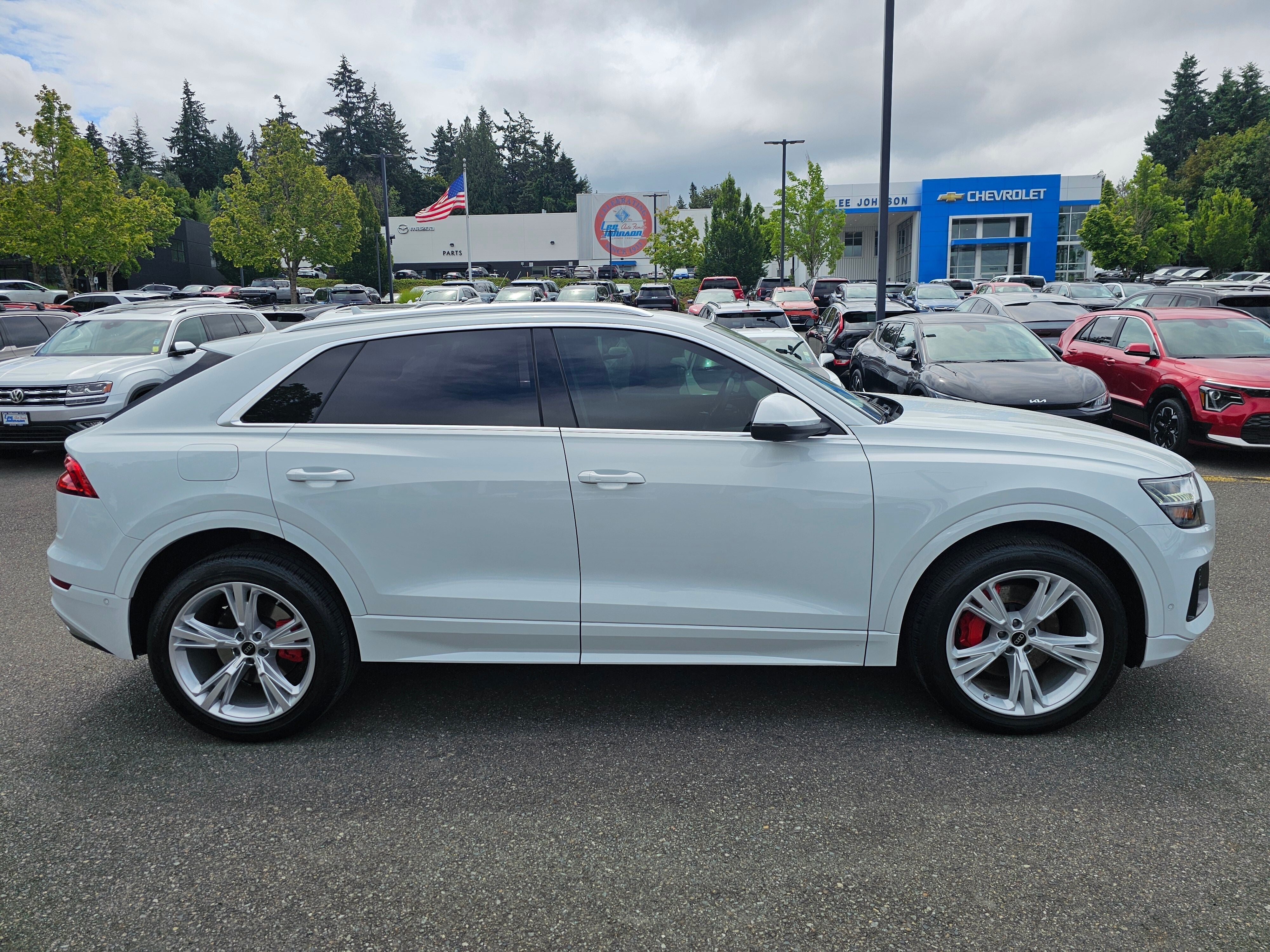 2023 Audi Q8 Premium Plus