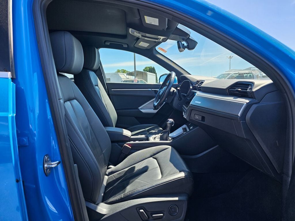 2023 Audi Q3 S line Premium
