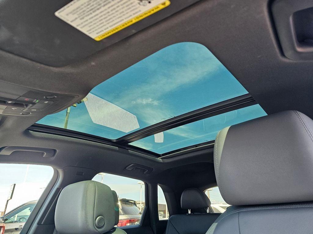 2023 Audi Q3 S line Premium