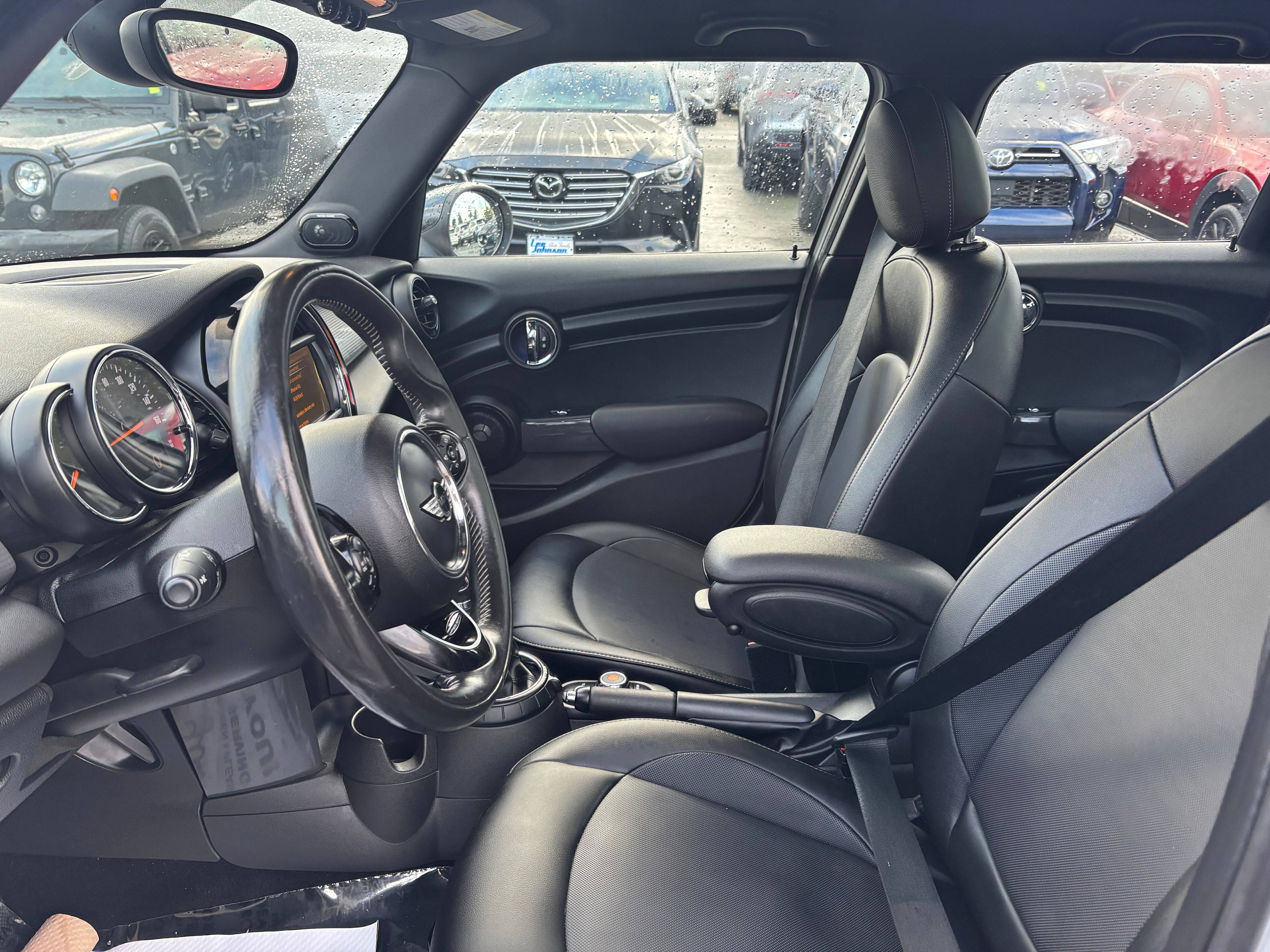 2016 MINI Hardtop 4 Door Cooper