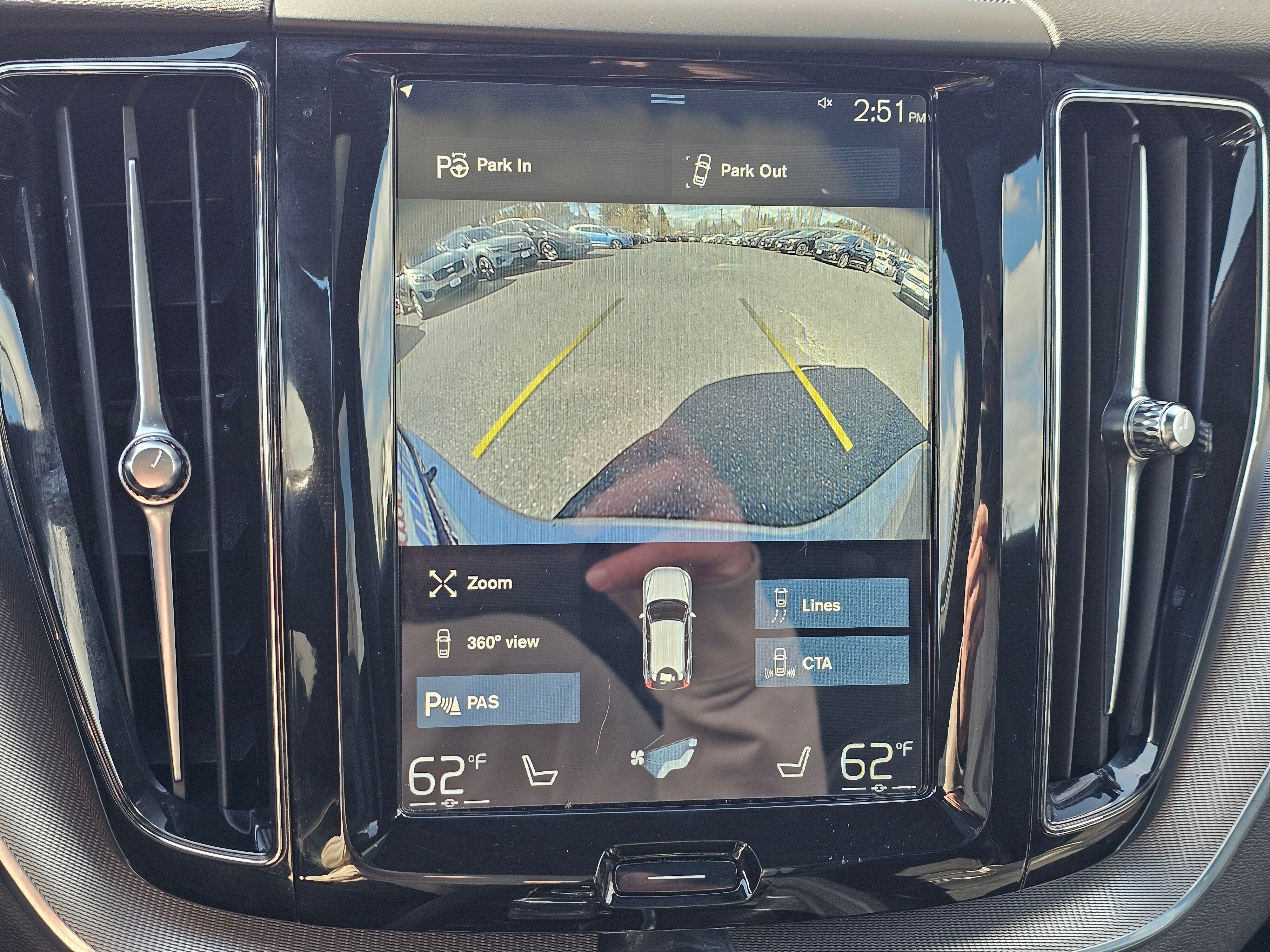 2018 Volvo XC60 R-Design