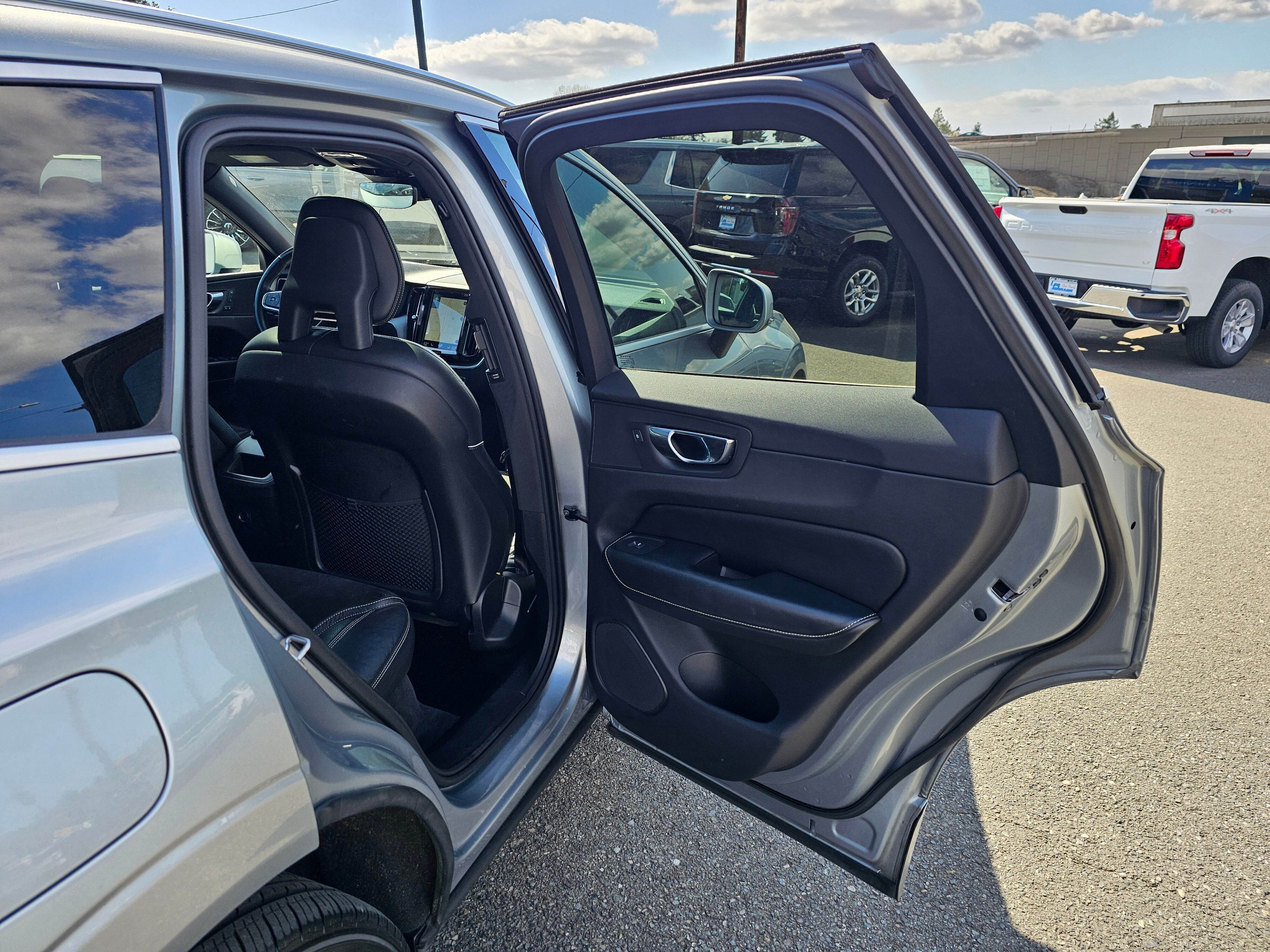 2018 Volvo XC60 R-Design