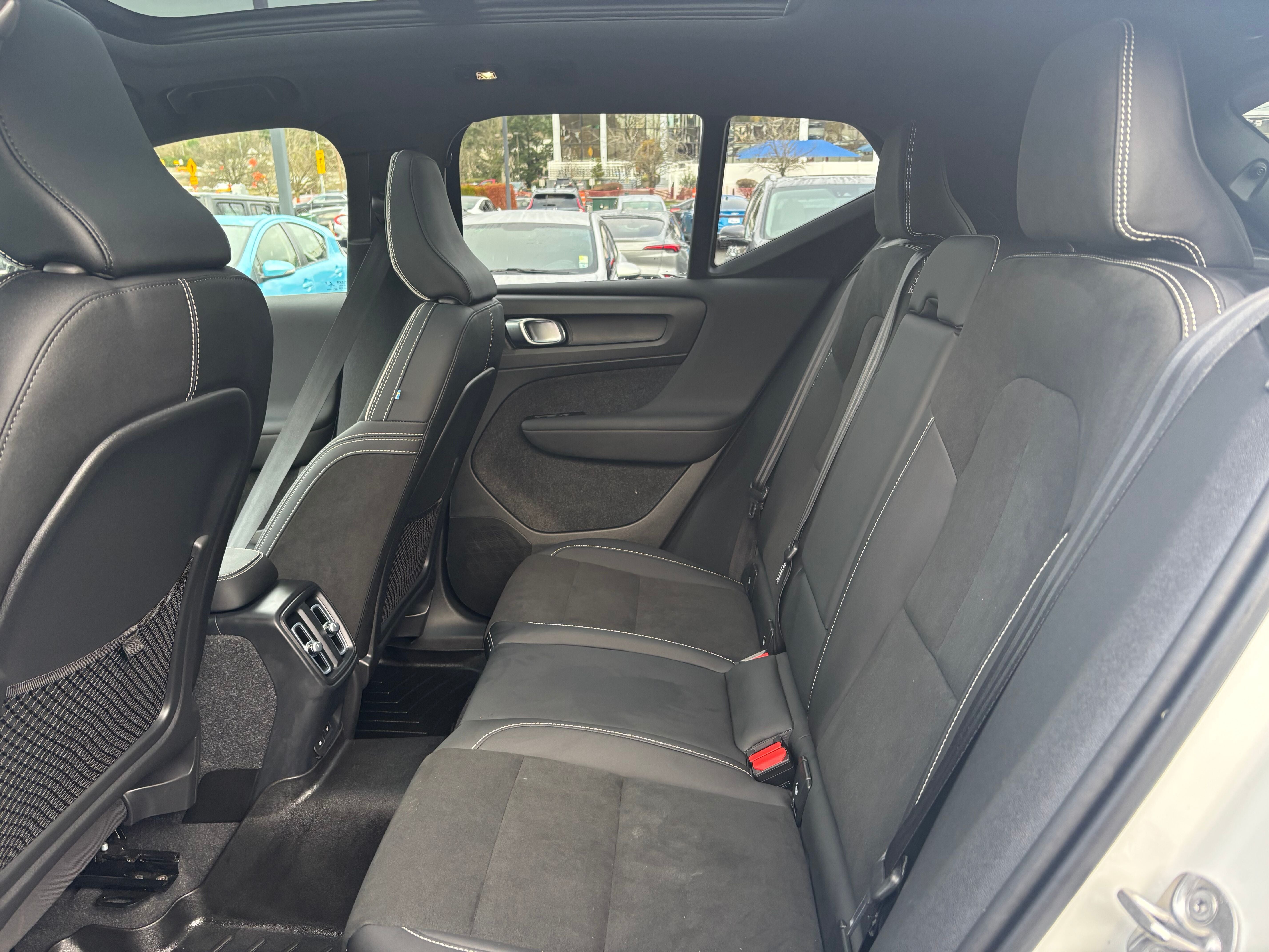 2022 Volvo XC40 Recharge Pure Electr Twin Ultimate