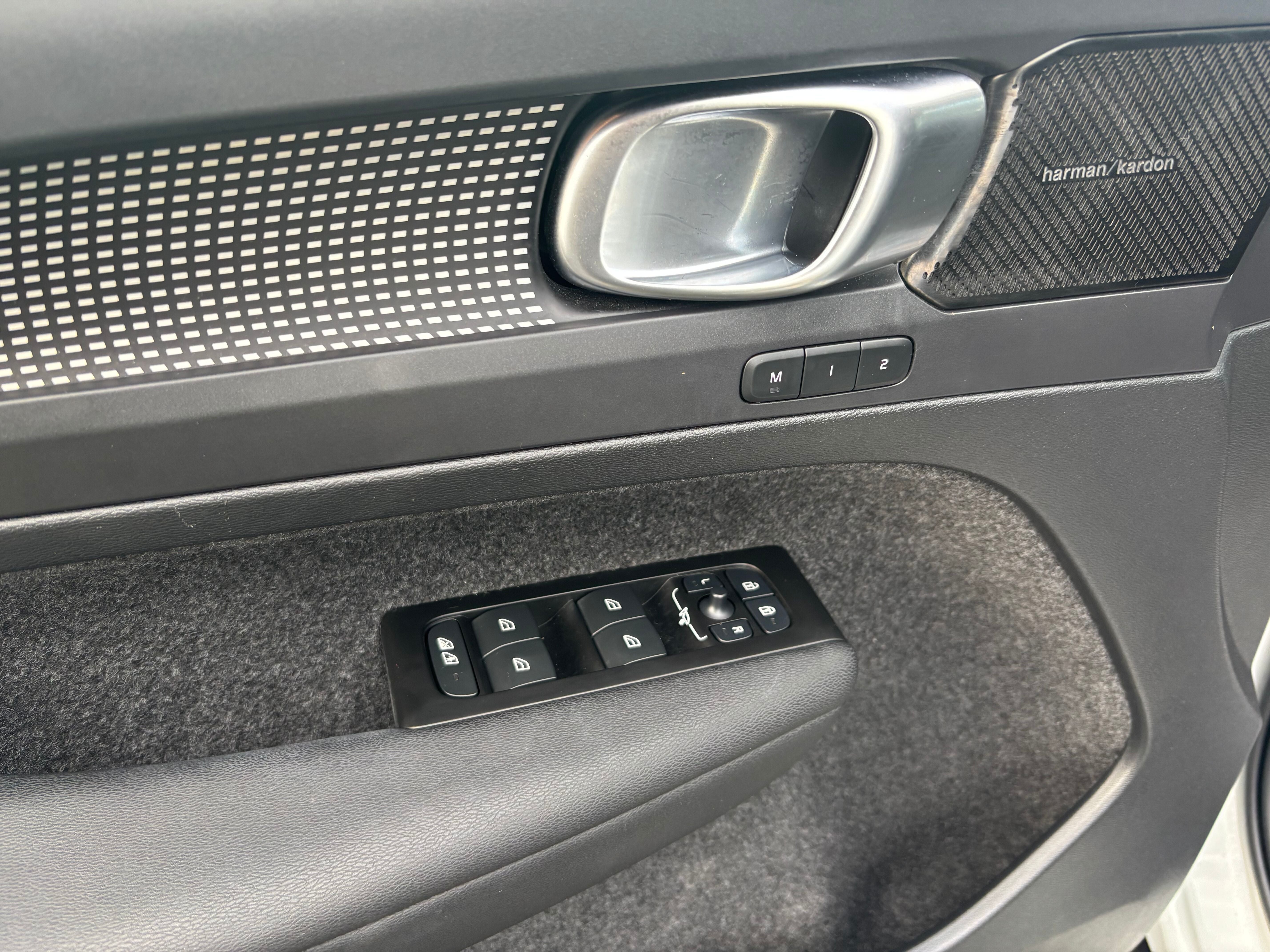 2022 Volvo XC40 Recharge Pure Electr Twin Ultimate