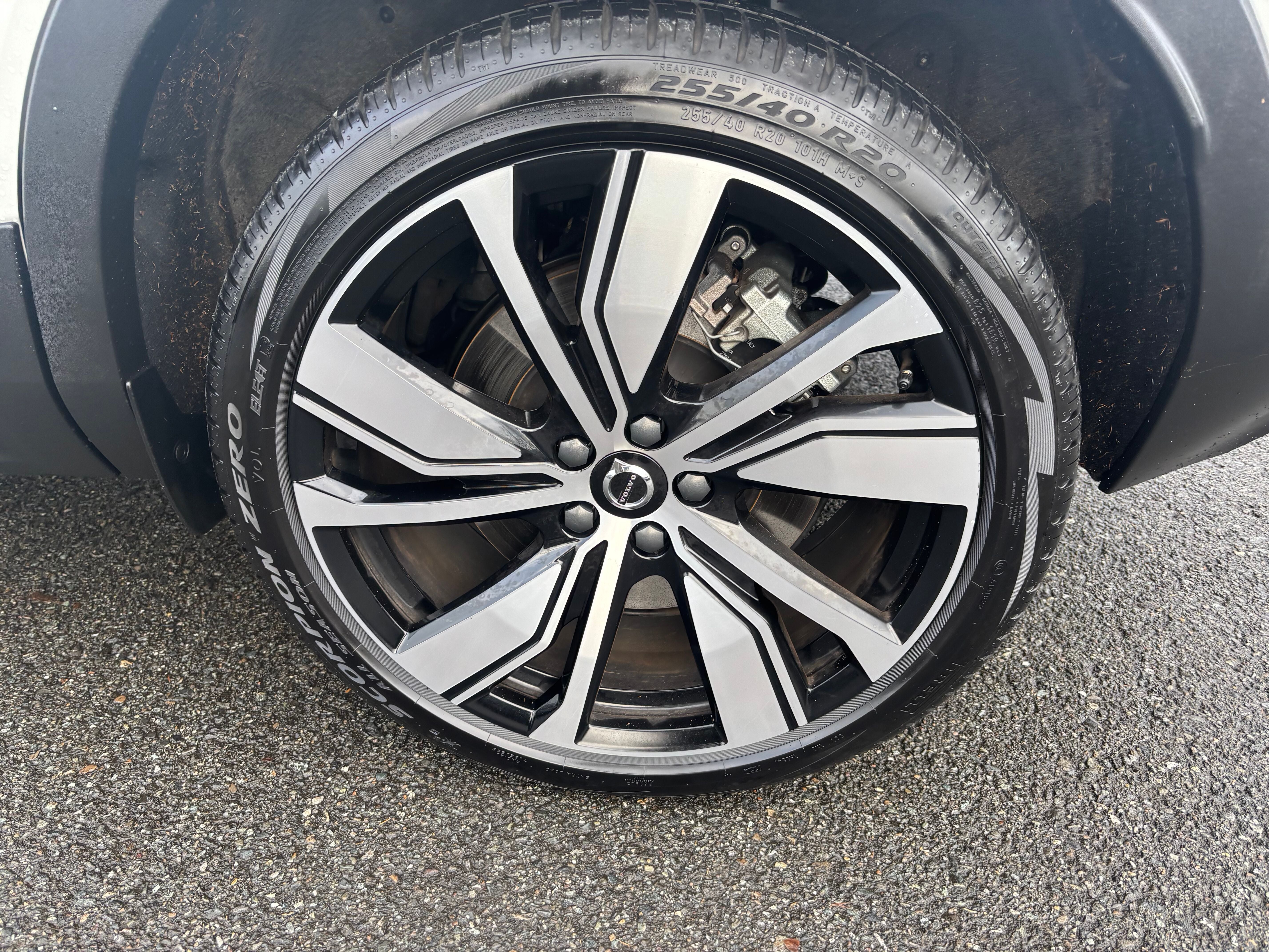 2022 Volvo XC40 Recharge Pure Electr Twin Ultimate