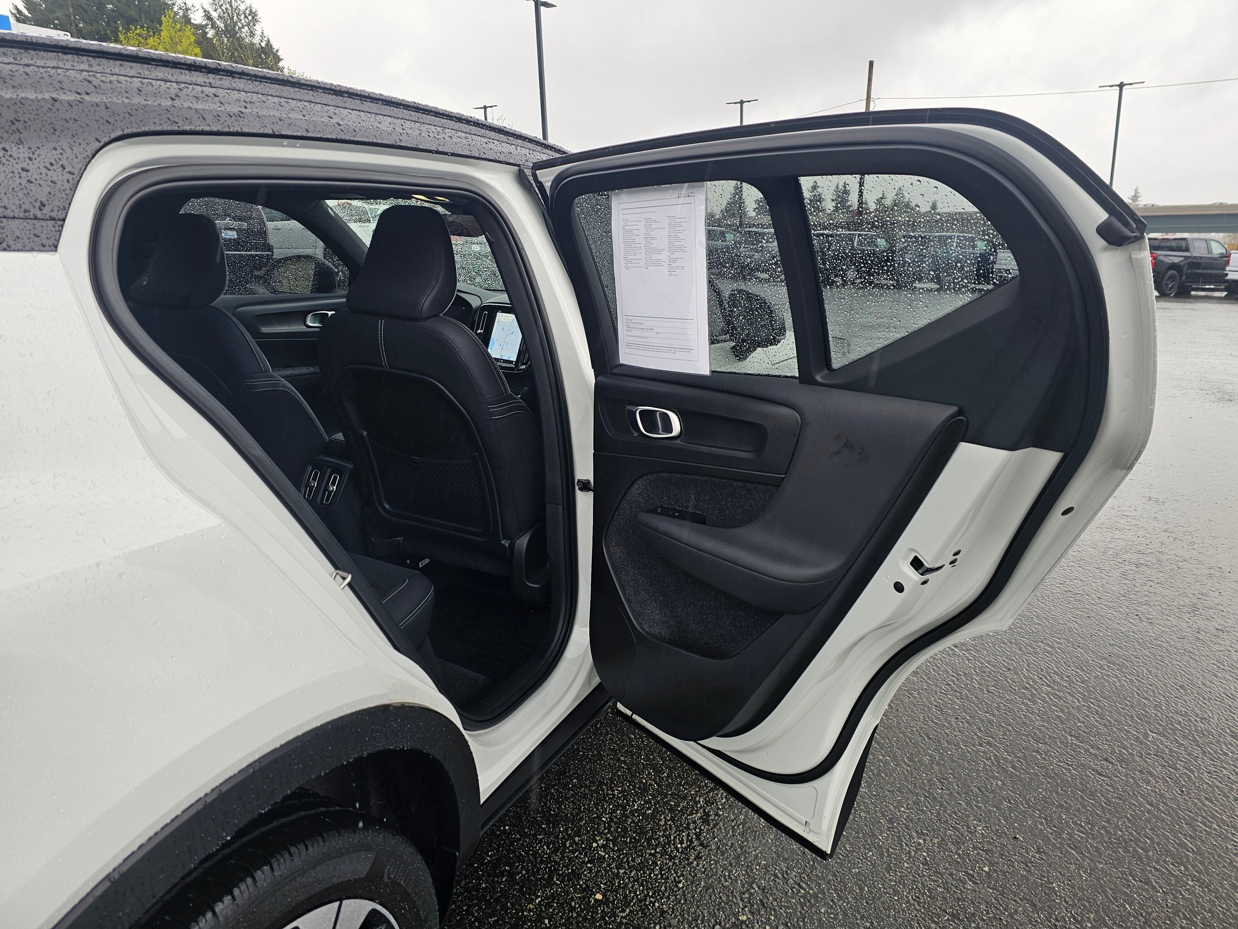 2023 Volvo XC40 Recharge Pure Electr Plus