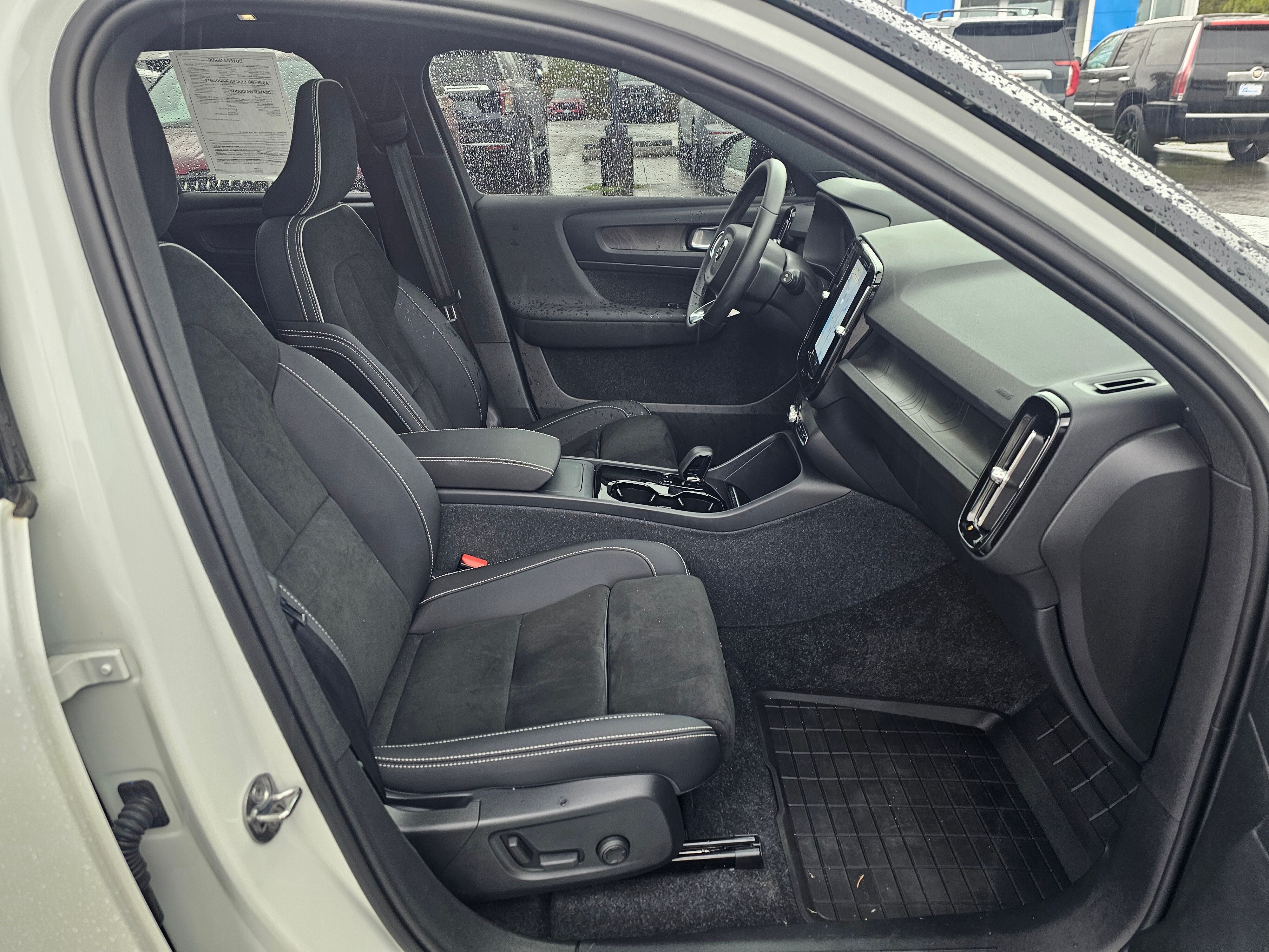 2023 Volvo XC40 Recharge Pure Electr Plus