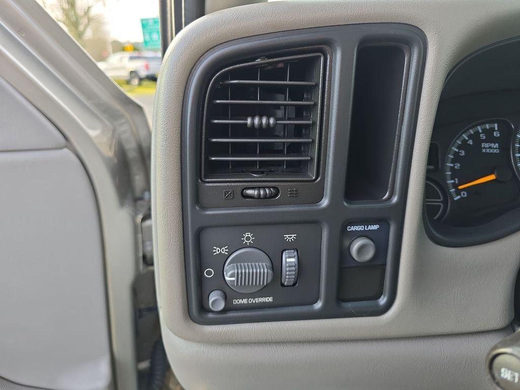 2000 Chevrolet Silverado 1500 LS