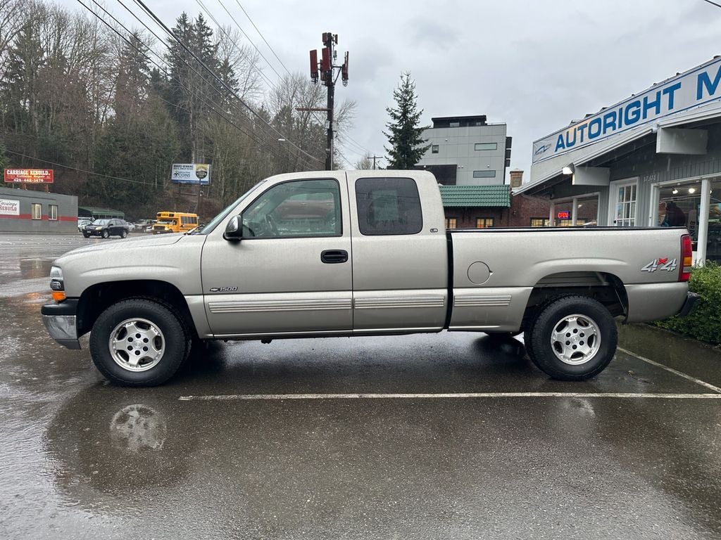 2000 Chevrolet Silverado 1500 LS