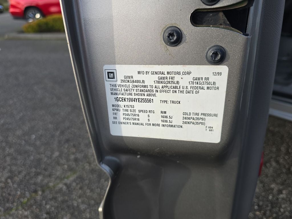 2000 Chevrolet Silverado 1500 LS