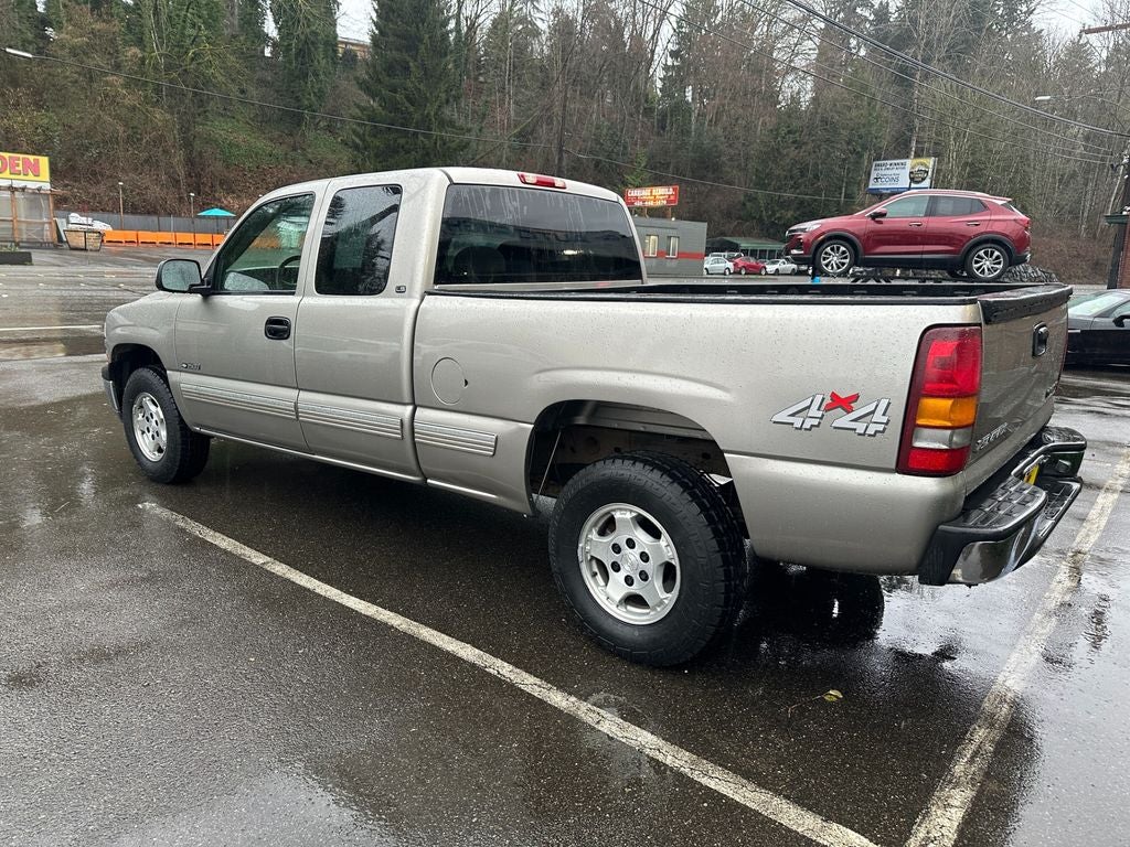 2000 Chevrolet Silverado 1500 LS