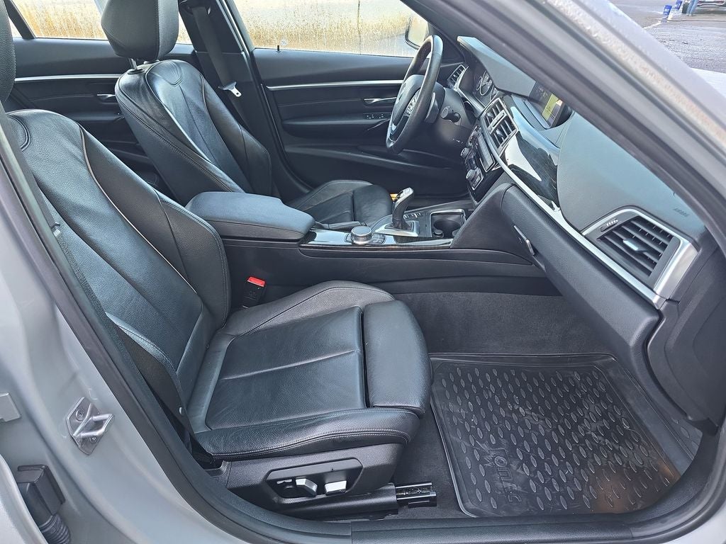 2018 BMW 3 Series 330i