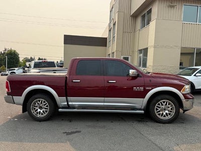 2016 RAM 1500 4WD Crew Cab 5.7 Ft Box Laramie