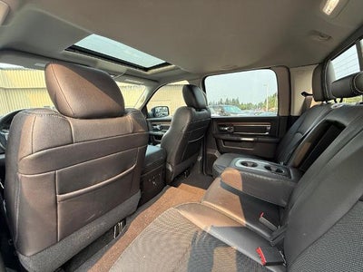 2016 RAM 1500 4WD Crew Cab 5.7 Ft Box Laramie
