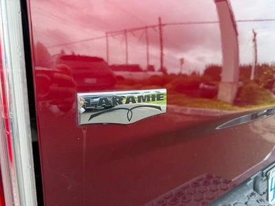 2016 RAM 1500 4WD Crew Cab 5.7 Ft Box Laramie