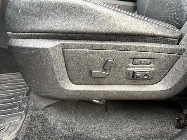 2014 RAM 1500 4WD Crew Cab 5.7 Ft Box Laramie