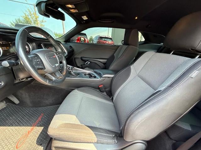 2016 Dodge Challenger 2dr Cpe SXT Plus