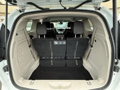 2018 Chrysler Pacifica Hybrid Limited FWD