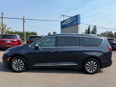 2021 Chrysler Pacifica Hybrid Limited FWD