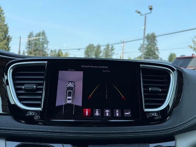 2021 Chrysler Pacifica Hybrid Limited FWD