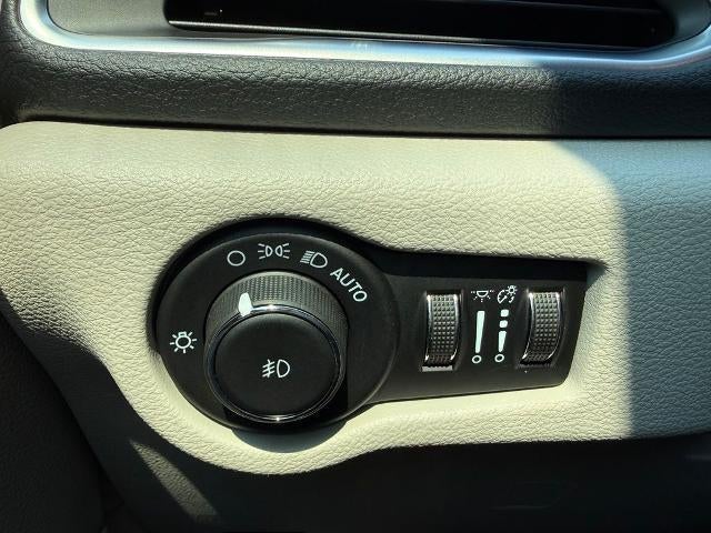 2021 Chrysler Pacifica Hybrid Limited FWD