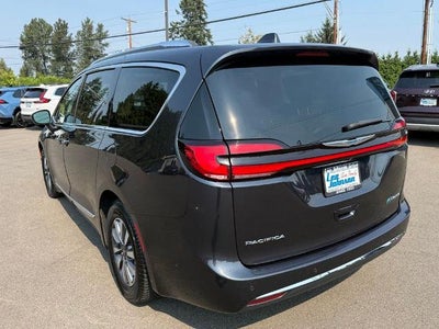 2021 Chrysler Pacifica Hybrid Limited FWD