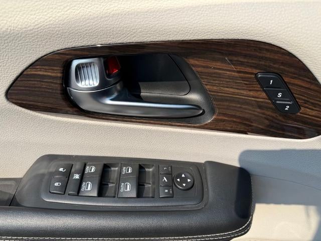 2021 Chrysler Pacifica Hybrid Limited FWD