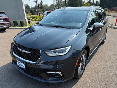 2021 Chrysler Pacifica Hybrid Limited FWD