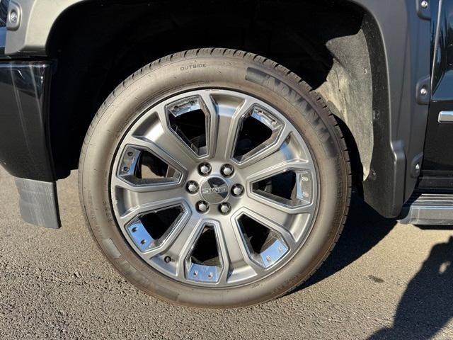 2018 GMC Sierra 1500 Crew Cab Short Box 4-Wheel Drive Denali