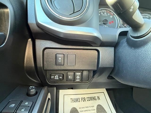 2022 Toyota Tacoma 4WD 4WD SR5 Double Cab 5' Bed V6 AT (GS)