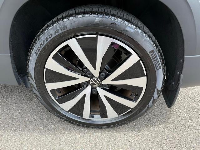 2022 Volkswagen Taos SE 4MOTION