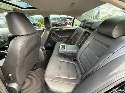2016 Volkswagen Jetta 4dr Auto 1.4T SE Sedan