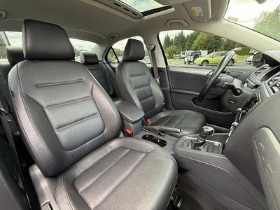 2016 Volkswagen Jetta 4dr Auto 1.4T SE Sedan