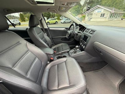 2016 Volkswagen Jetta 4dr Auto 1.4T SE Sedan