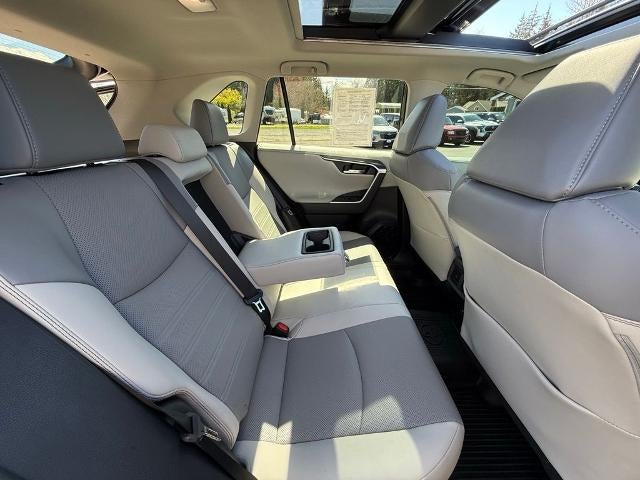 2022 Toyota RAV4 Hybrid Limited AWD (Natl)