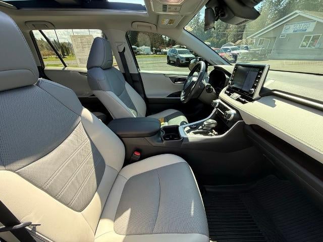 2022 Toyota RAV4 Hybrid Limited AWD (Natl)
