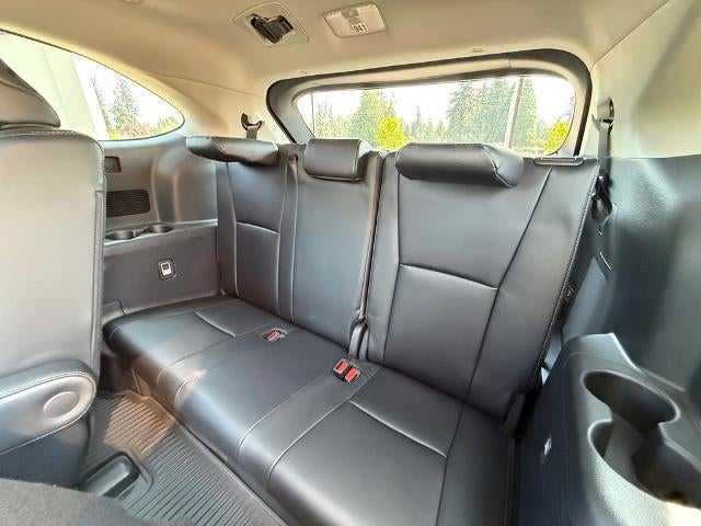 2026 Toyota Highlander Hybrid Platinum AWD (Natl)