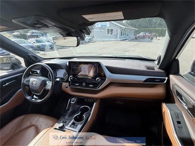 2022 Toyota Highlander Platinum AWD (Natl)
