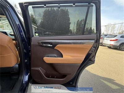 2022 Toyota Highlander Platinum AWD (Natl)