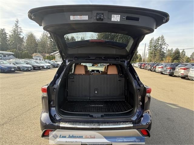 2022 Toyota Highlander Platinum AWD (Natl)