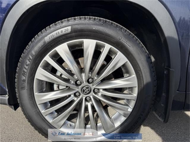 2022 Toyota Highlander Platinum AWD (Natl)