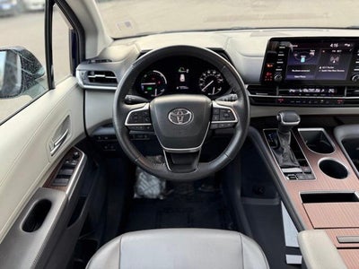 2021 Toyota Sienna XLE AWD 7-Passenger (Natl)