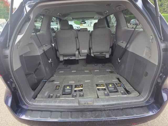 2018 Toyota Sienna XLE FWD 8-Passenger (Natl)