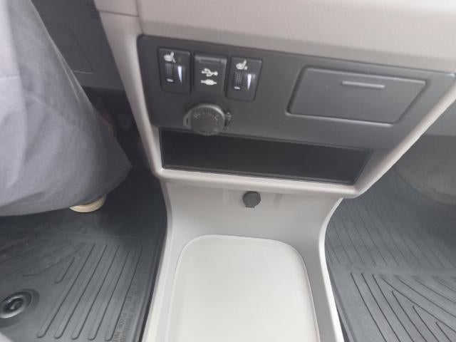 2018 Toyota Sienna XLE FWD 8-Passenger (Natl)